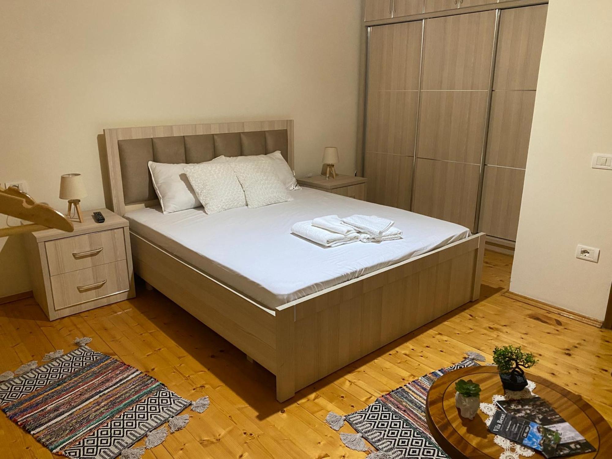 Villa Berat Eksteriør billede