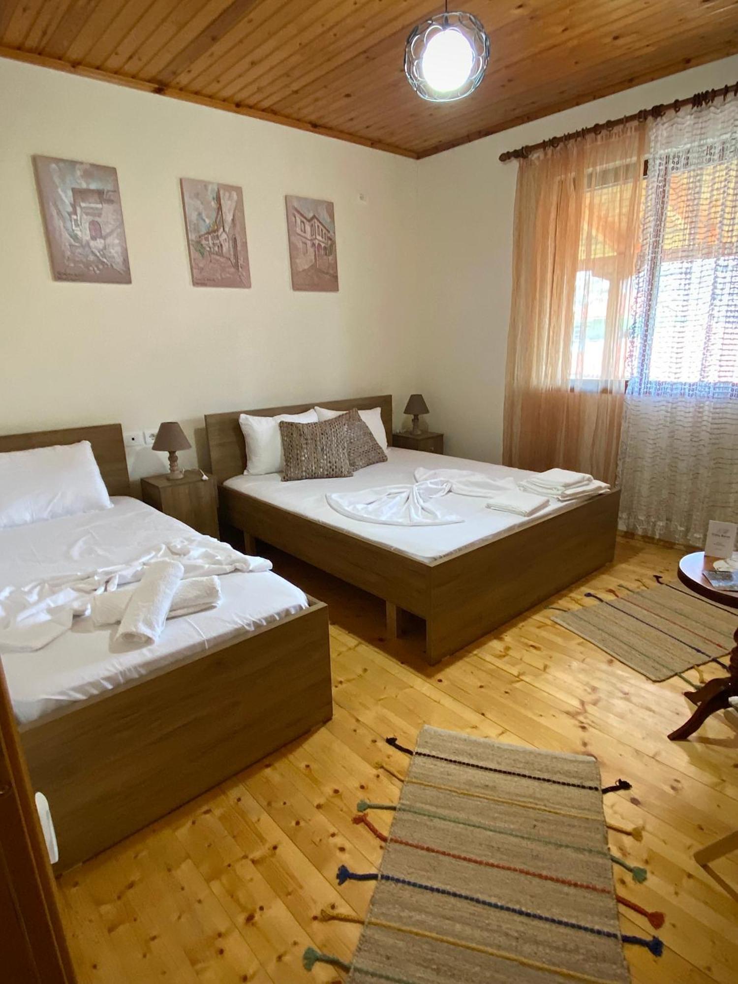 Villa Berat Eksteriør billede