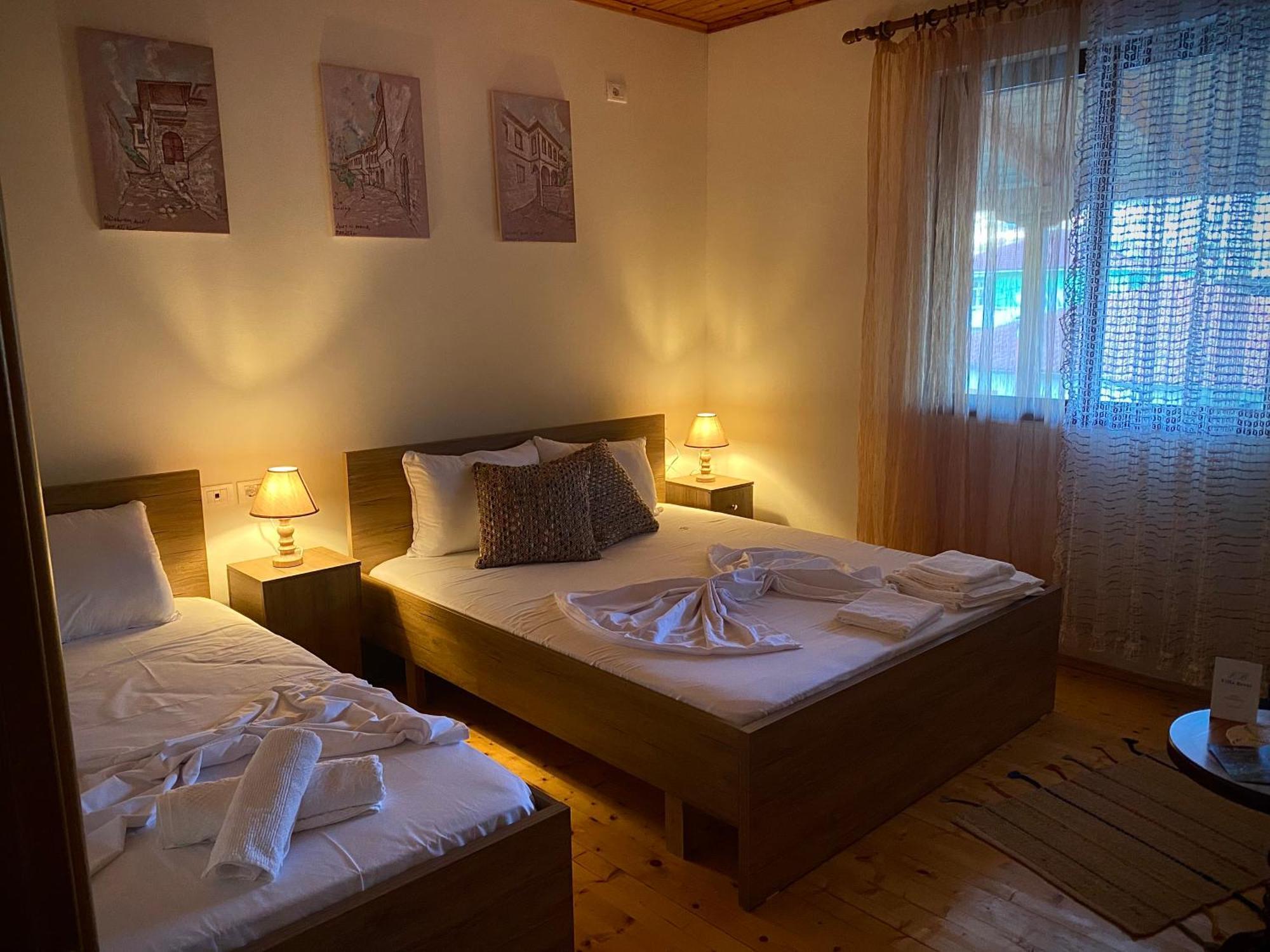 Villa Berat Eksteriør billede