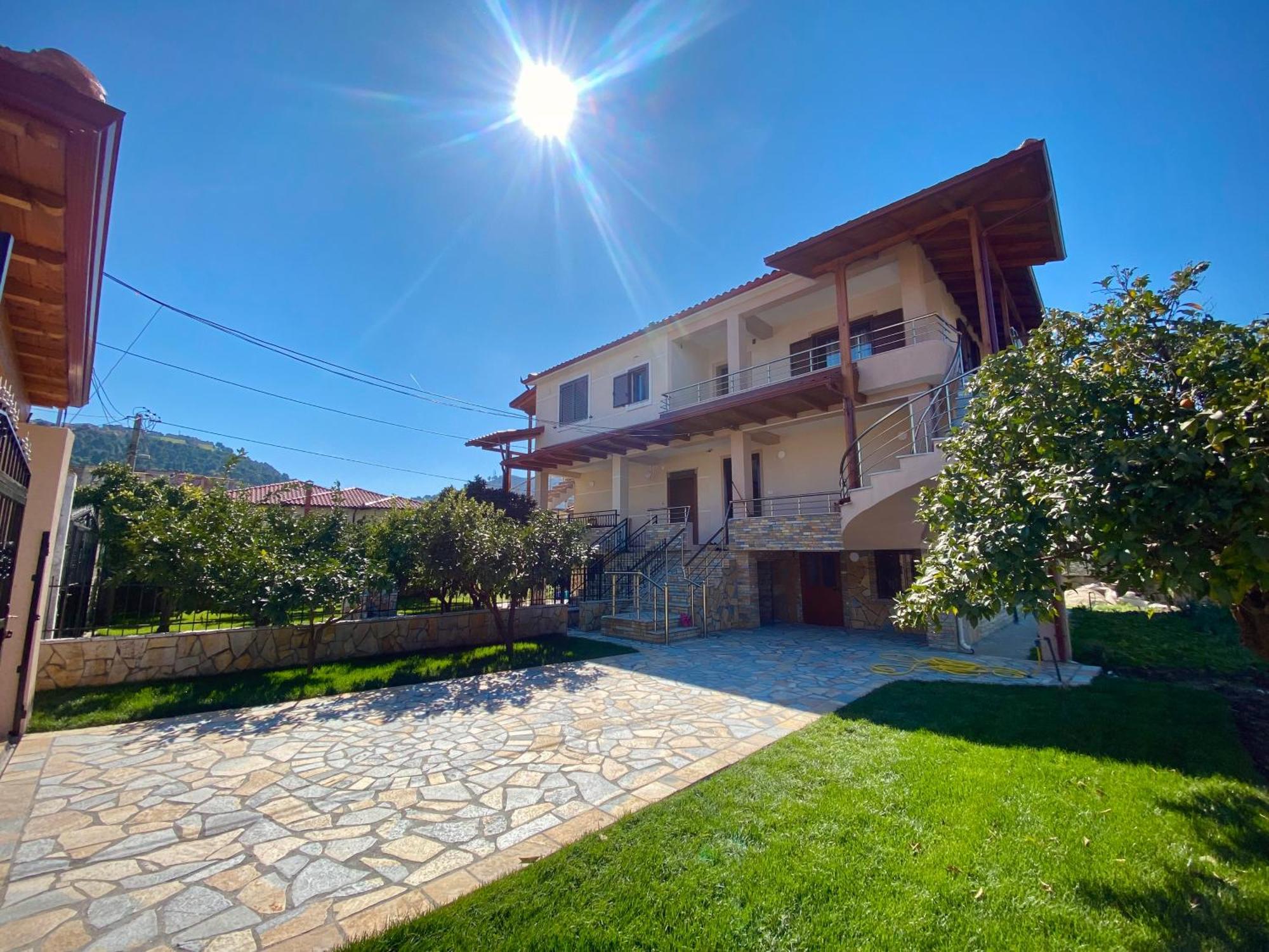 Villa Berat Eksteriør billede