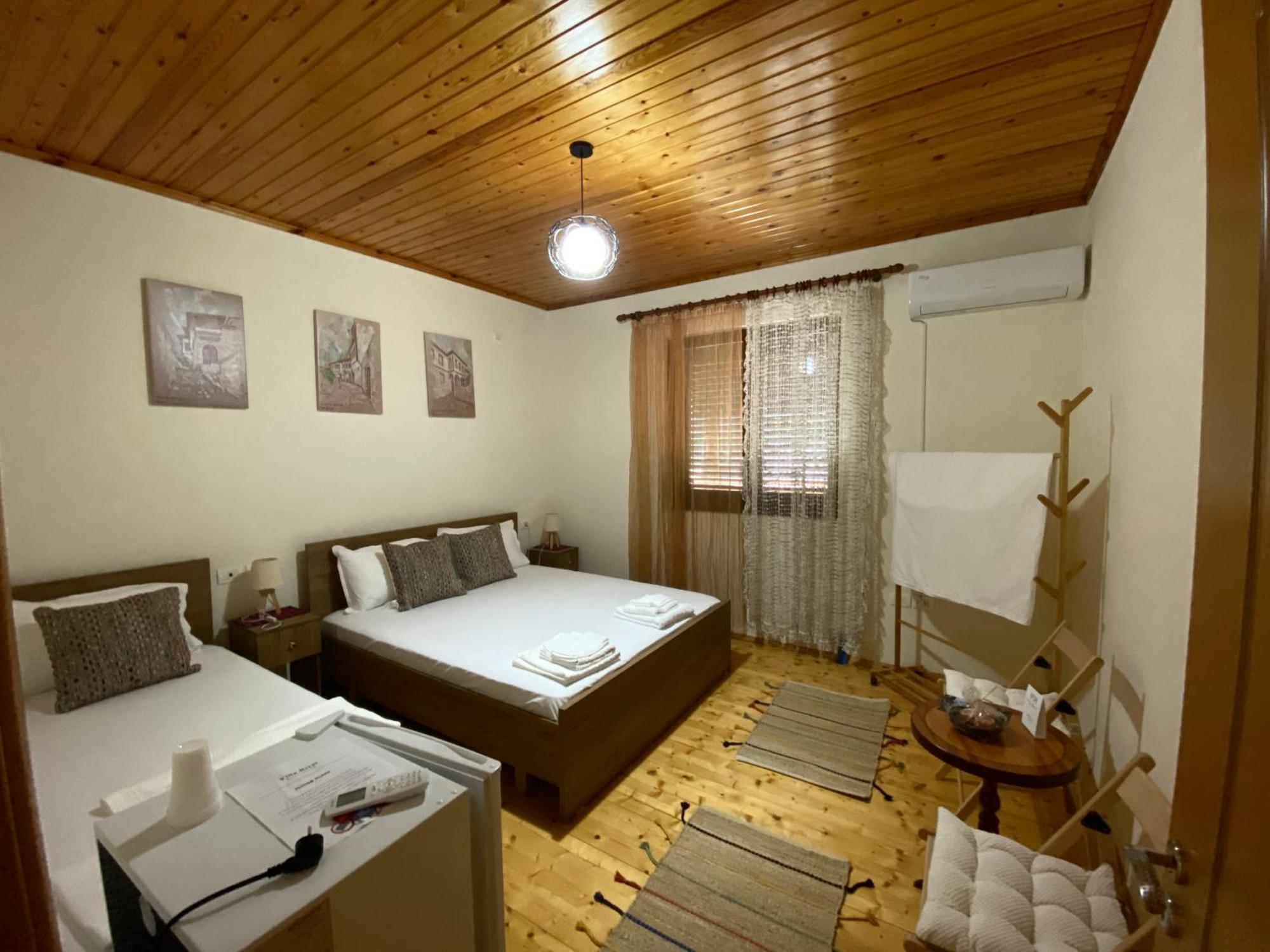Villa Berat Eksteriør billede